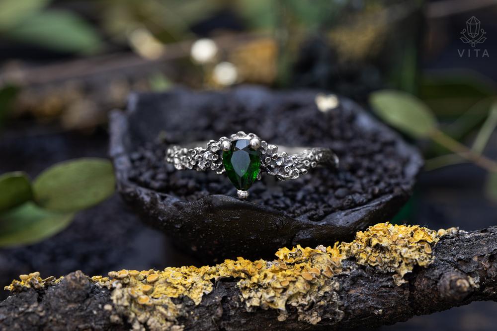 Mossy Chrome Diopside Ring